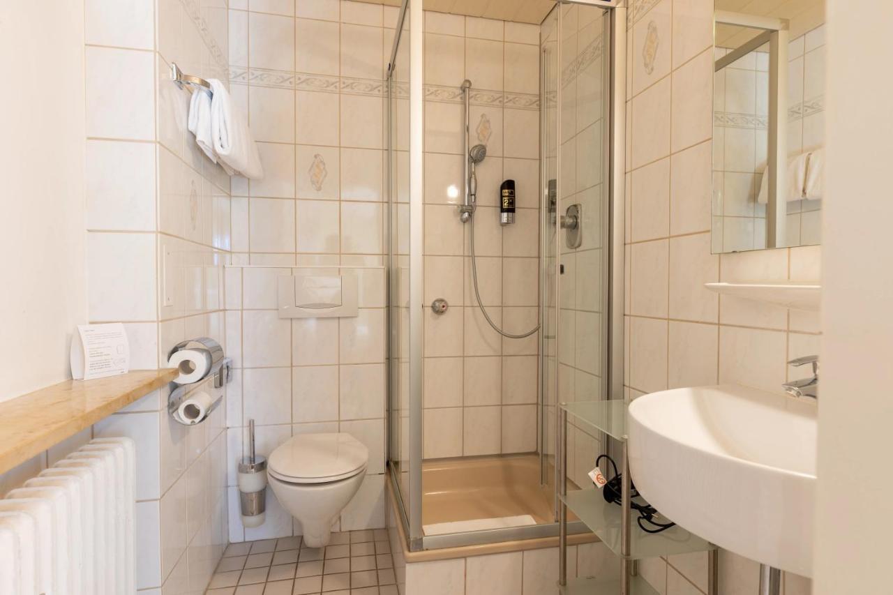 Gaestehaus Guggenberger Hohenkirchen Siegertsbrunn Bagian luar foto
